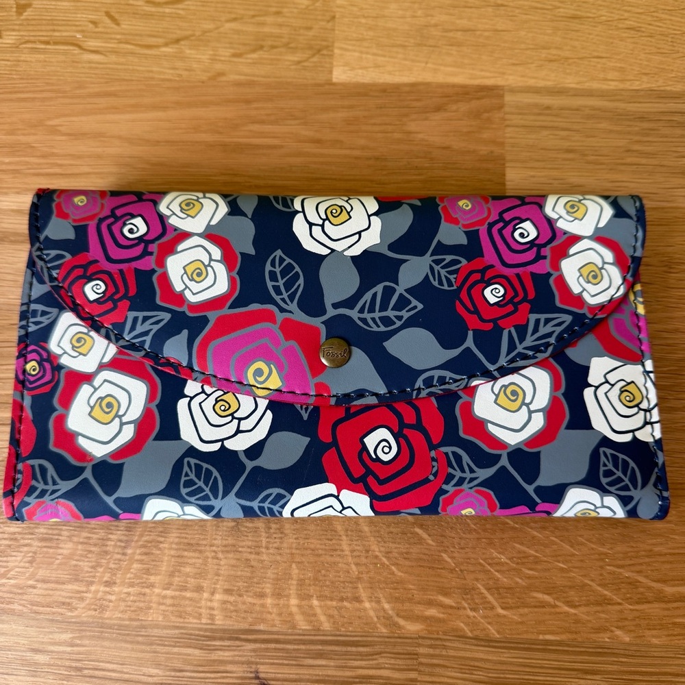 Fossil Leather Passport Organizer Wallet